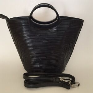 BellaKiara PU black leather handbag with detachable strap